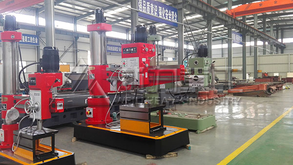 液壓搖臂鉆床車間現(xiàn)貨