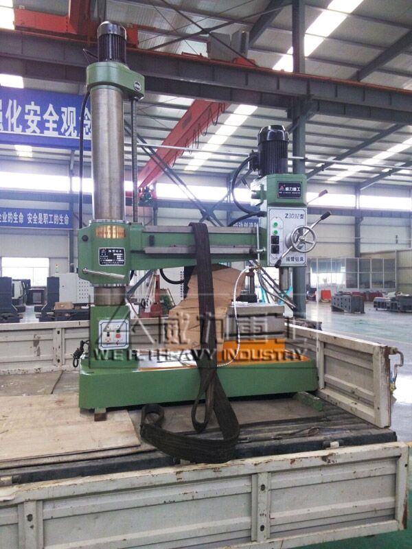 內(nèi)蒙古包頭客戶定ZQ3032x10機械搖臂鉆床