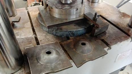 使用液壓機生產錨桿托盤實例