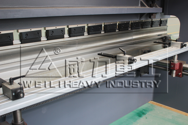 液壓折彎?rùn)C(jī)拍攝細(xì)節(jié)圖3