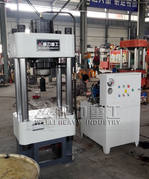 200噸二梁四柱液壓機(jī)