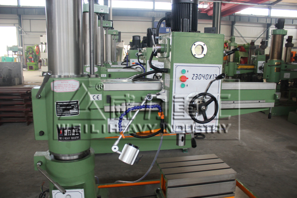 40機(jī)械搖臂鉆床車間現(xiàn)貨