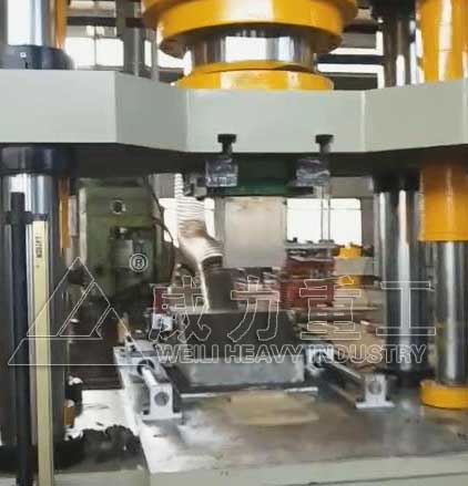 200噸粉末成型液壓機(jī)壓制過程