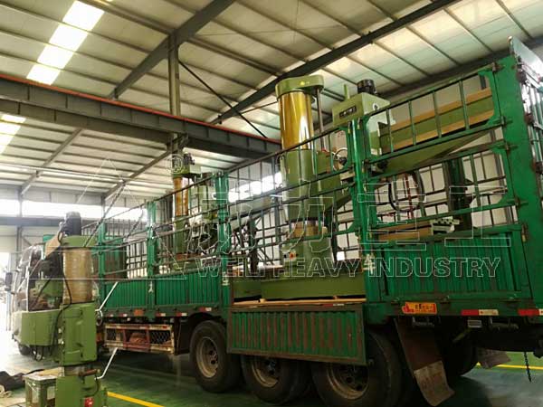 液壓63、80搖臂鉆床廠(chǎng)家裝車(chē)發(fā)貨中