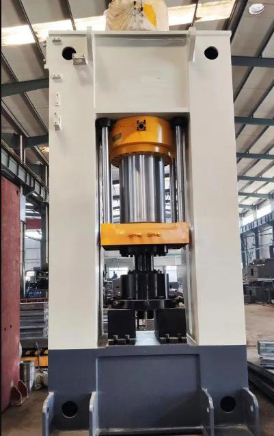 630噸粒子鋼壓塊液壓機(jī)